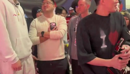 欧博官网-郭艾伦调侃杨瀚森：你得练练三分 啥时候赢我了在NBA三分就准了