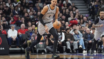 欧博官网-文班：尼克斯不是球风粗野打得难看的队 但他们把我们节奏打乱了