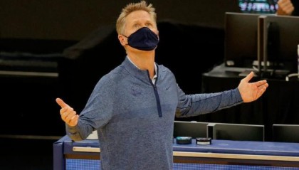 欧博ABG官网-为年轻交学费 勇士的挣扎赛季给科尔上了三节课