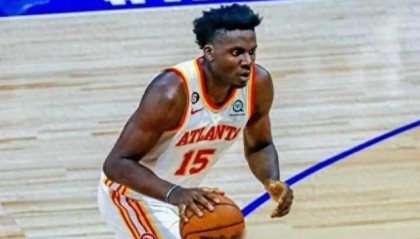 欧博官网-尼克斯休赛期追逐卡佩拉失败 补中锋仍是首要任务